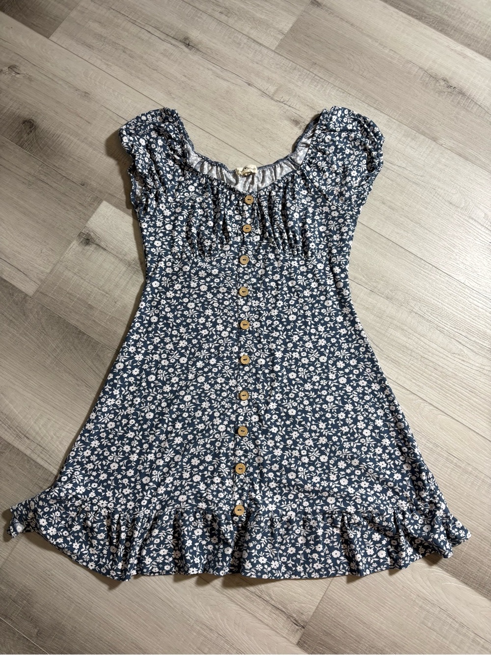 Discount Dress Bundle | 6 Dresses | Floral & Casual | MโXL - Picture 2 of 14